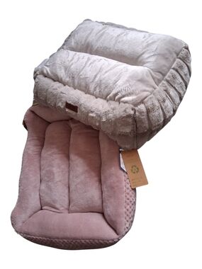 Luxury Plush Reversible Pet Bed in Blush Pink and Beige
